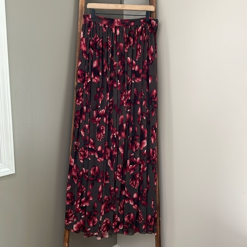 Akira Chicago beautiful long floral skirt!!!